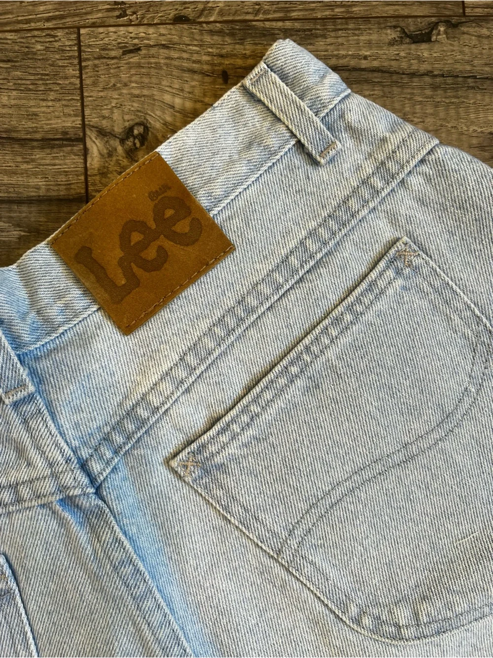 Vintage Lee Light Wash High Waisted Long Denim Dad Shorts- Size 14